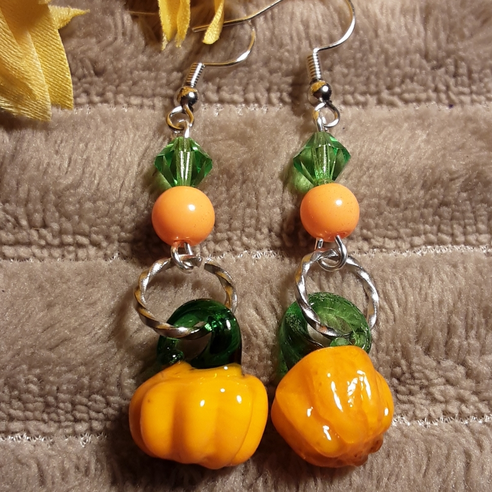 Handmade Lampwork Glass Beads Pumpkin Earrings Orange Green Pierced - Picture 2 of 2